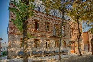 هتل مگنولیا-magnolia hotel